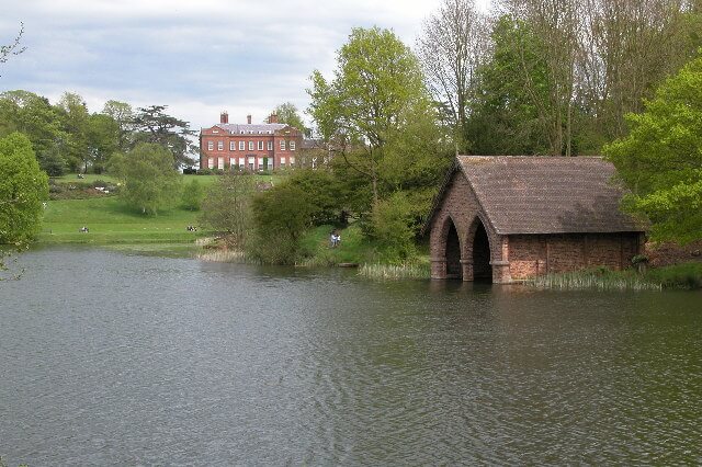 <a href="https://en.wikipedia.org/wiki/Dudmaston_Hall#/media/File:Dudmaston_Hall_-_geograph.org.uk_-_46184.jpg">Photo</a> by Philip Halling /<a href="http://creativecommons.org/licenses/by-sa/2.0">CC BY-SA 2.0</a>